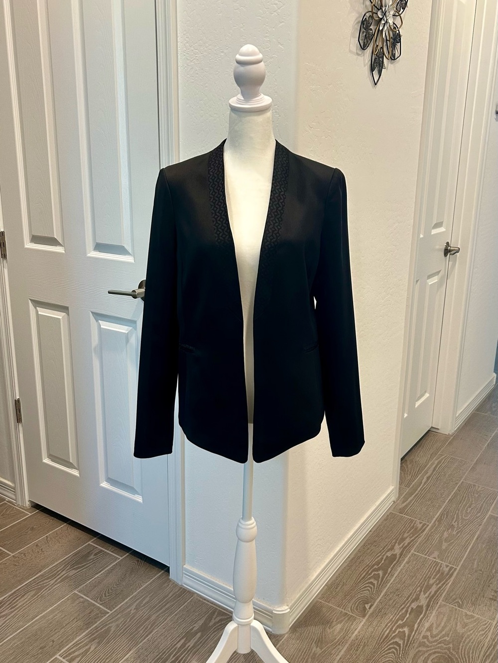 Laundry by Shelli Segal Black Open-Front Blazer